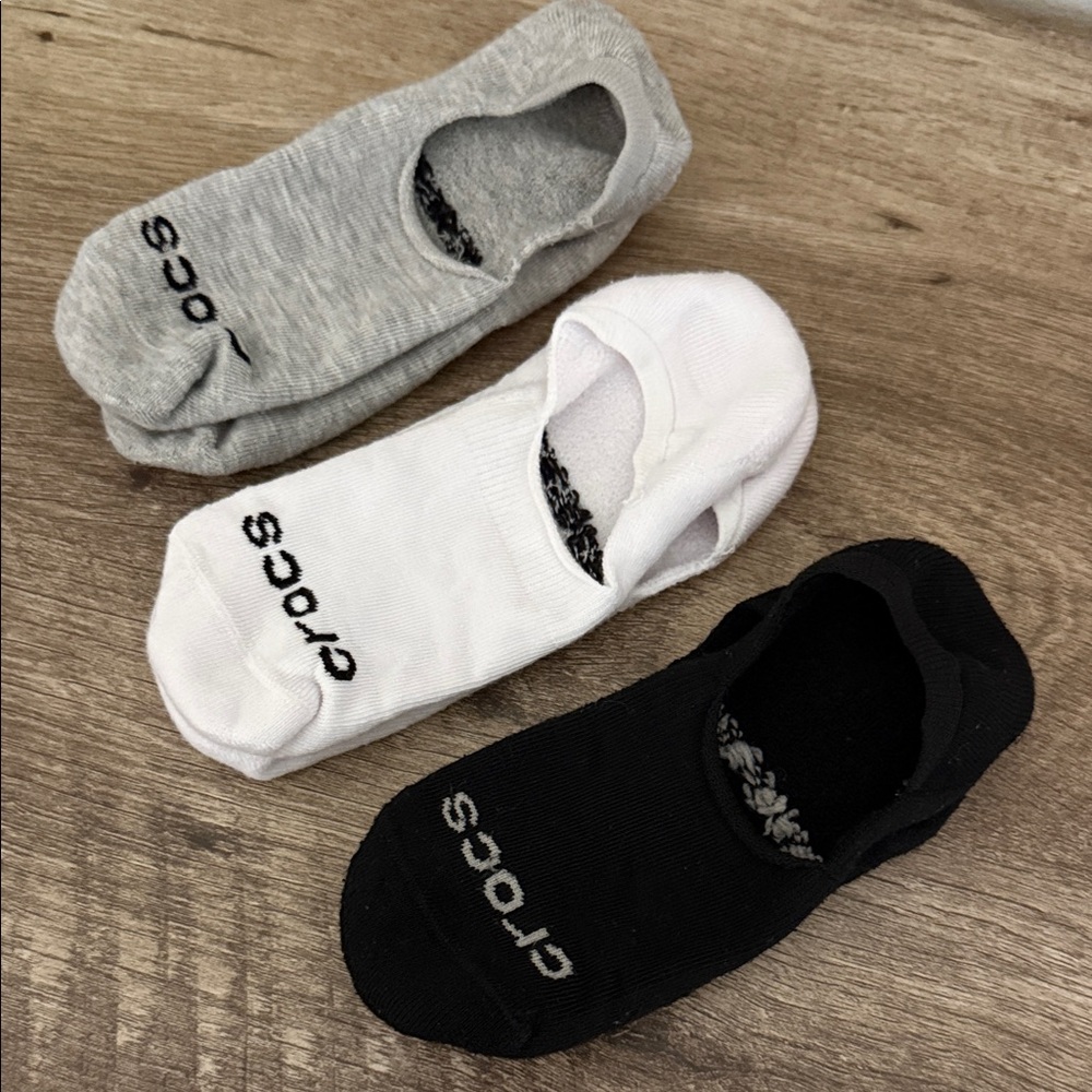 CROCS Casual No-Show Socks - 3 Pair pack Black, White, Gray